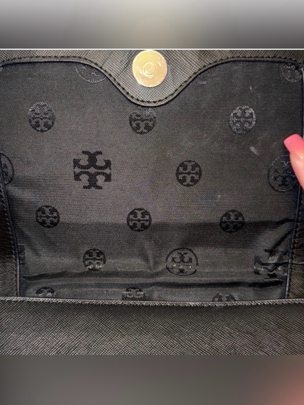 Tory Burch Black Leather Crossbody with Gold Emblem - Picture 5 of 11
